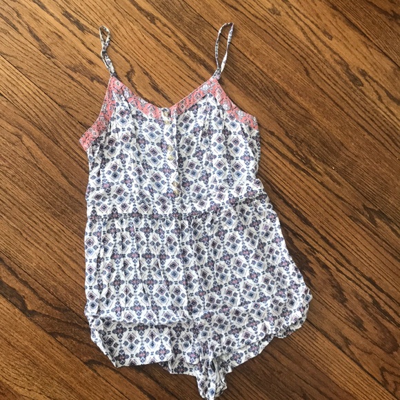 Floral Romper - Picture 4 of 4